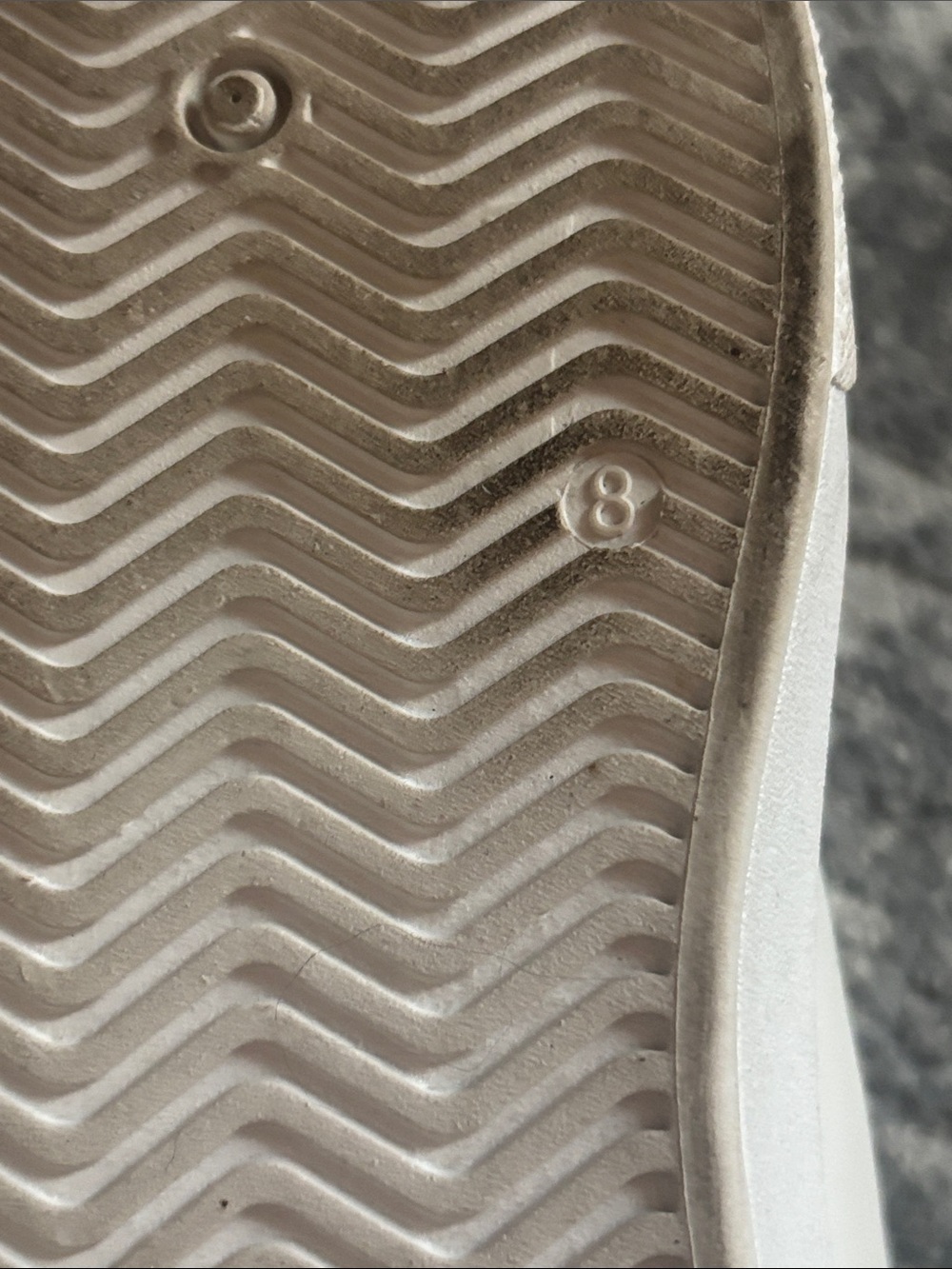 Vintage Havana White Sneakers with Black Star Accent - Picture 3 of 3